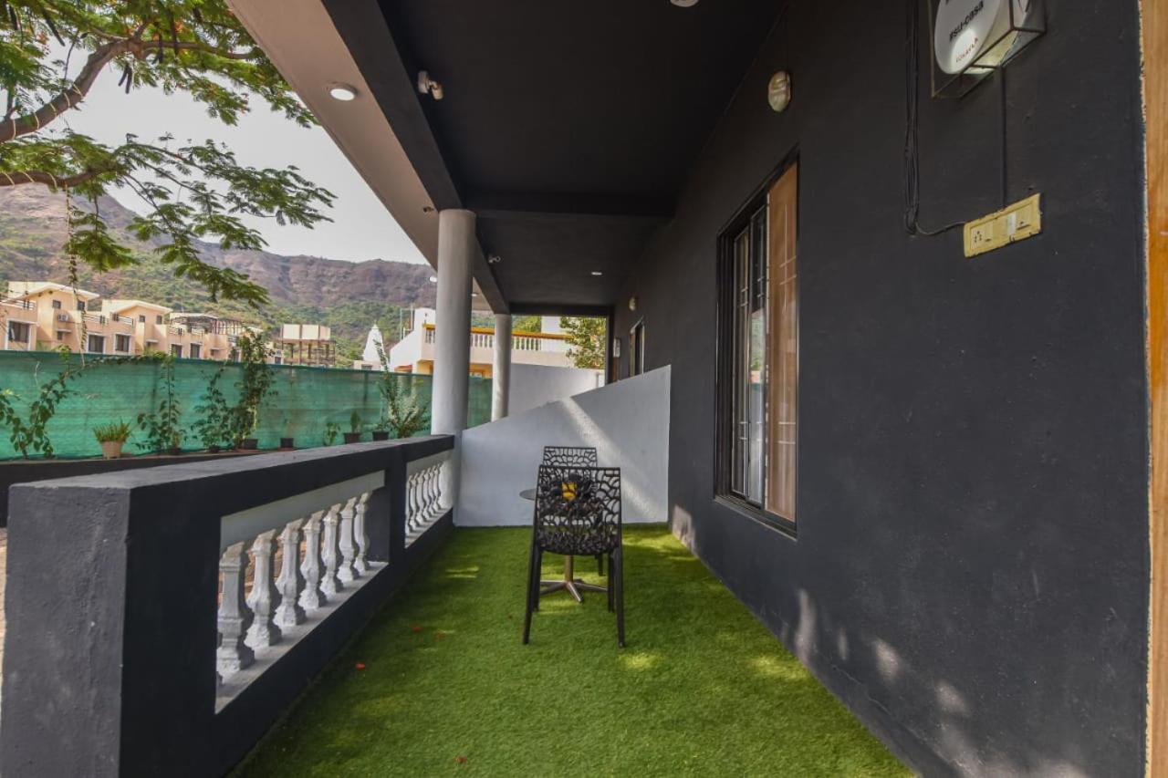 Black Stone Villa Kārli 외부 사진